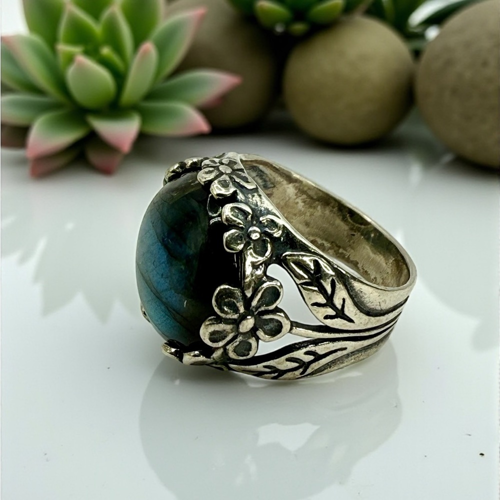 Sterling Silver Israel PZ Labradorite Floral Statement Ring – Size 8 - Picture 9 of 17